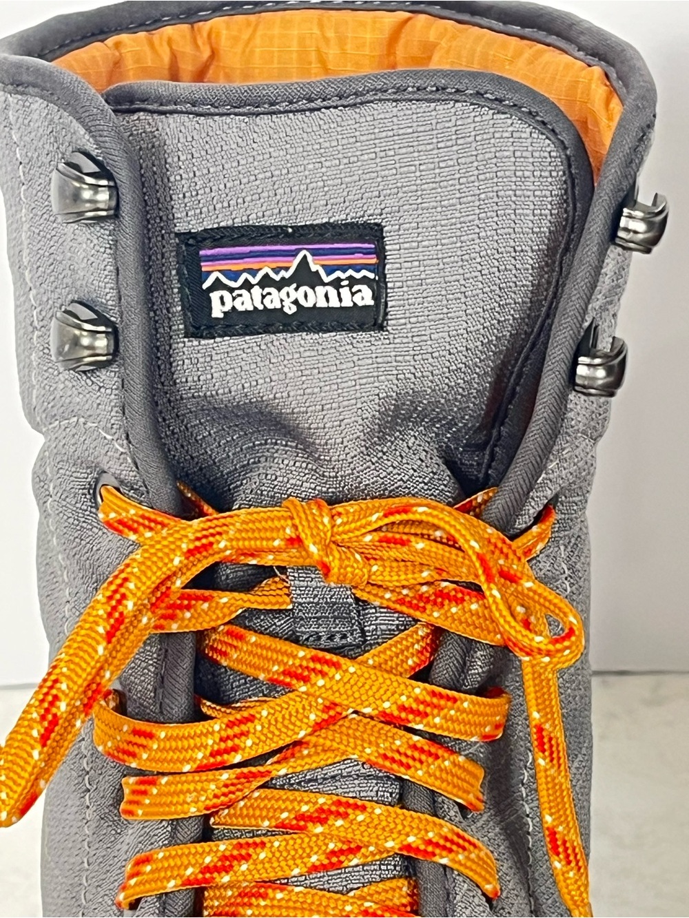 Patagonia Gray Activist Puff Boot with Bright Orange Laces - Picture 2 of 7